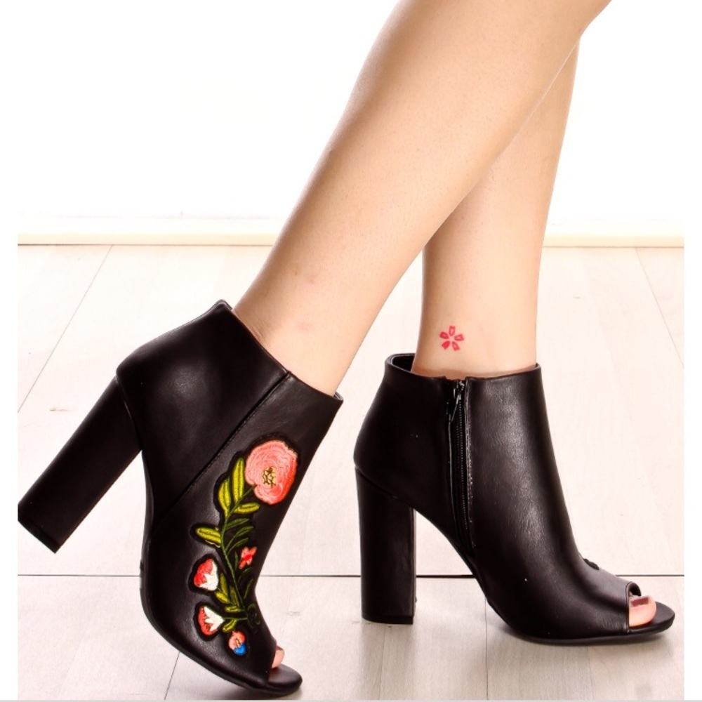 Never Worn Booties ‼️‼️